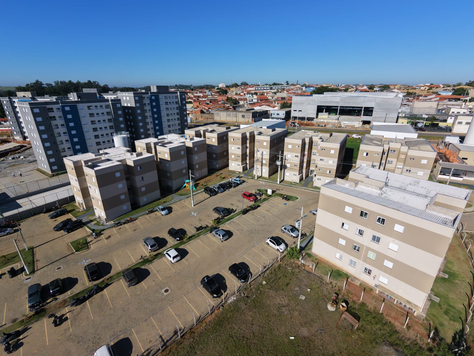 Condomínio Monções